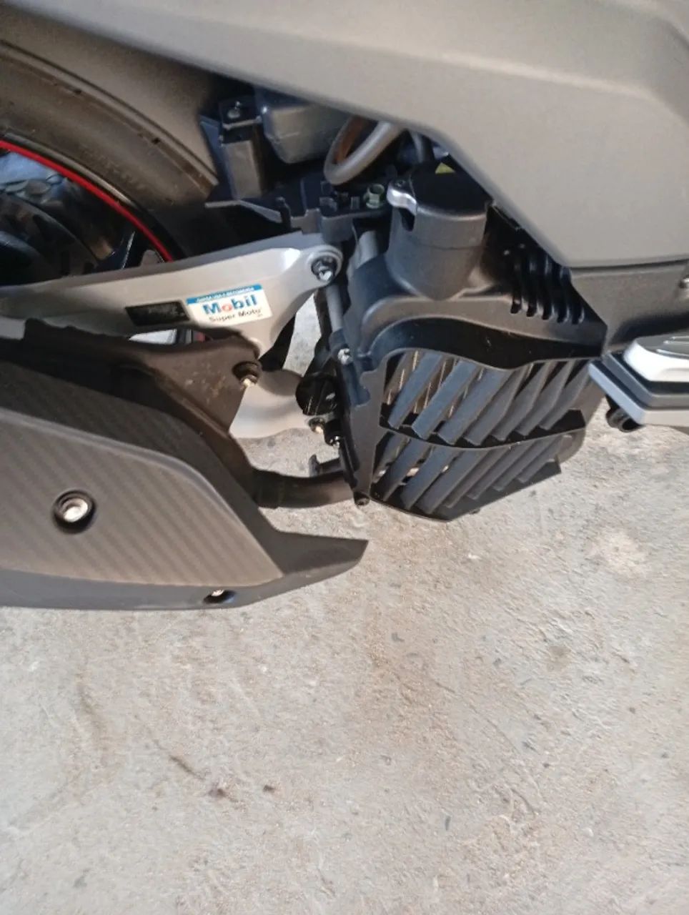 Scooter cruysim 150cc automatica, revisao na concessionaria baixa kilometragem. - Foto 4