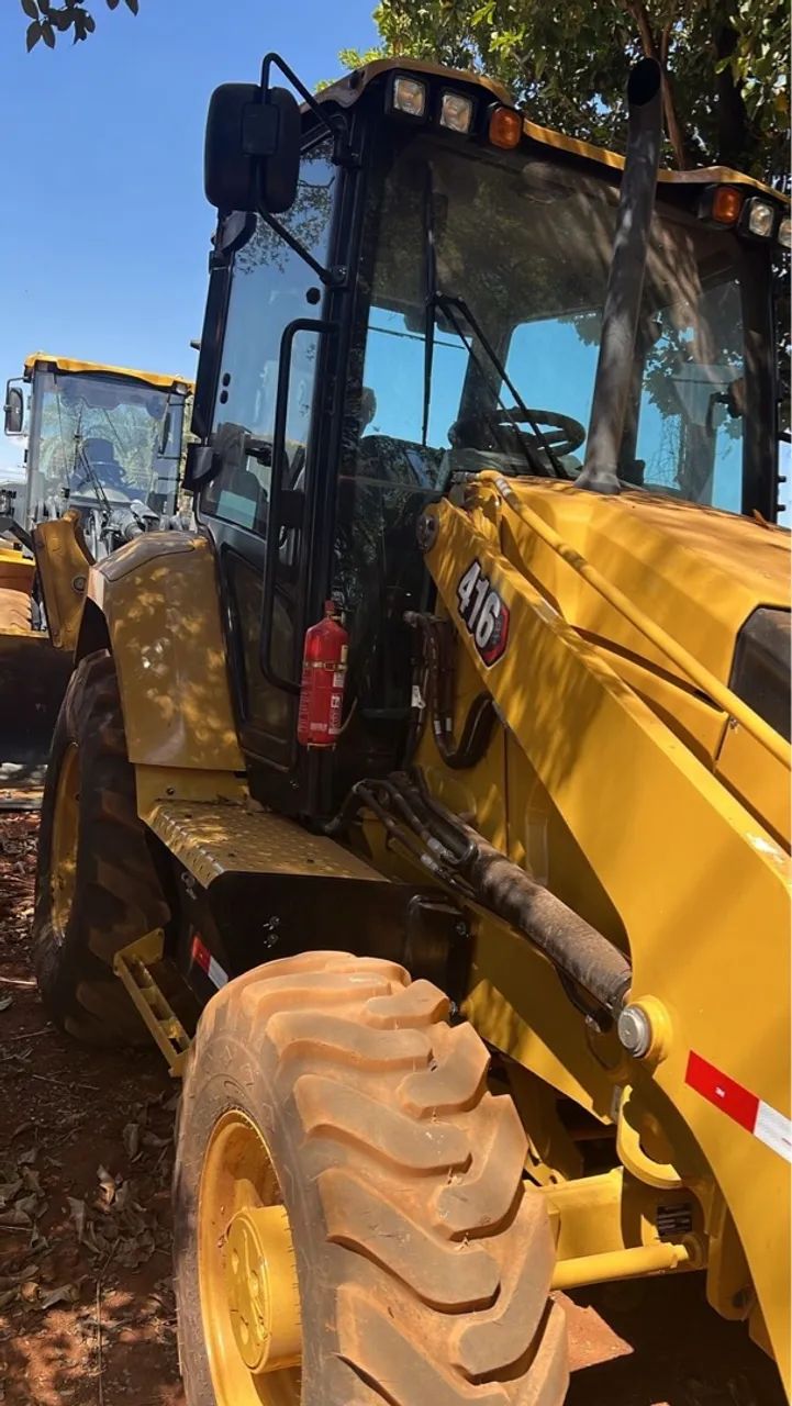 Financio Retroescavadeira Caterpillar 416 - 2024/2024 - 500 horas