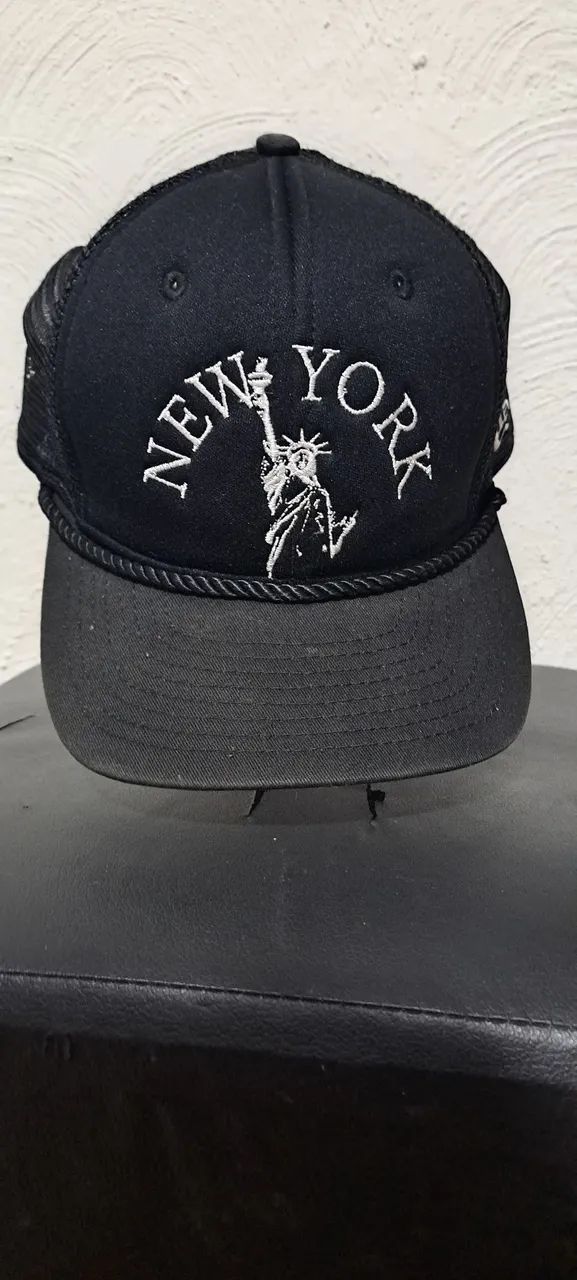 Boné New York com a Estátua da Liberdade