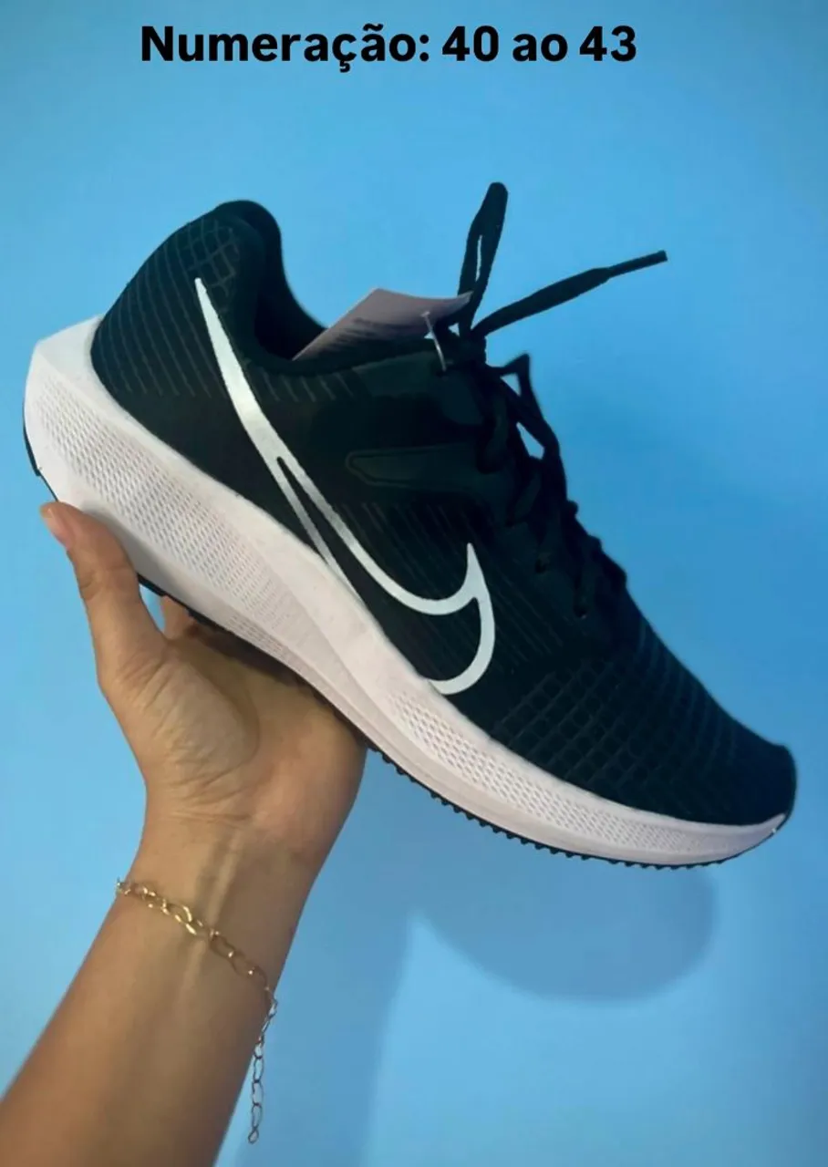 Tênis Nike Preto com Branco - Numeração 40 ao 43