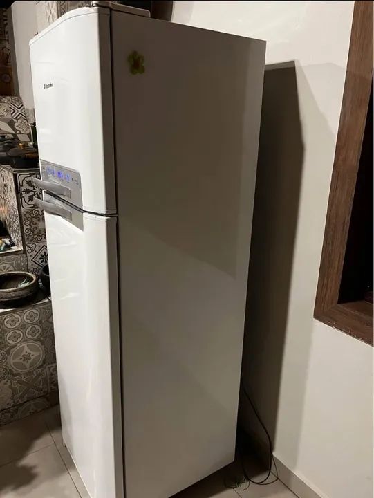 Geladeira Electrolux Duplex - Excelente estado - Foto 2