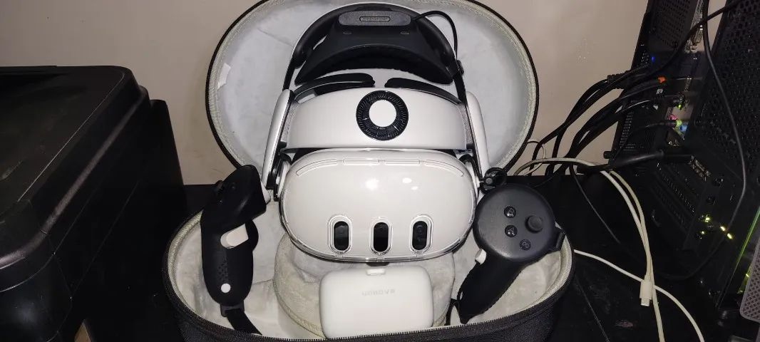 Meta Quest 3 512GB - Seminovo - Bobovr S3 Pro, Case e Todos