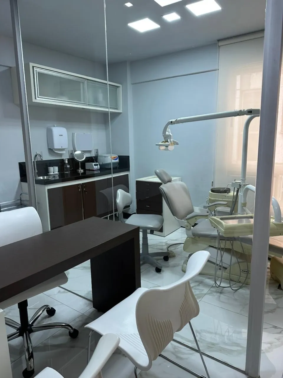 Vendo Consultório odontológico completo no Lourdes/BH.