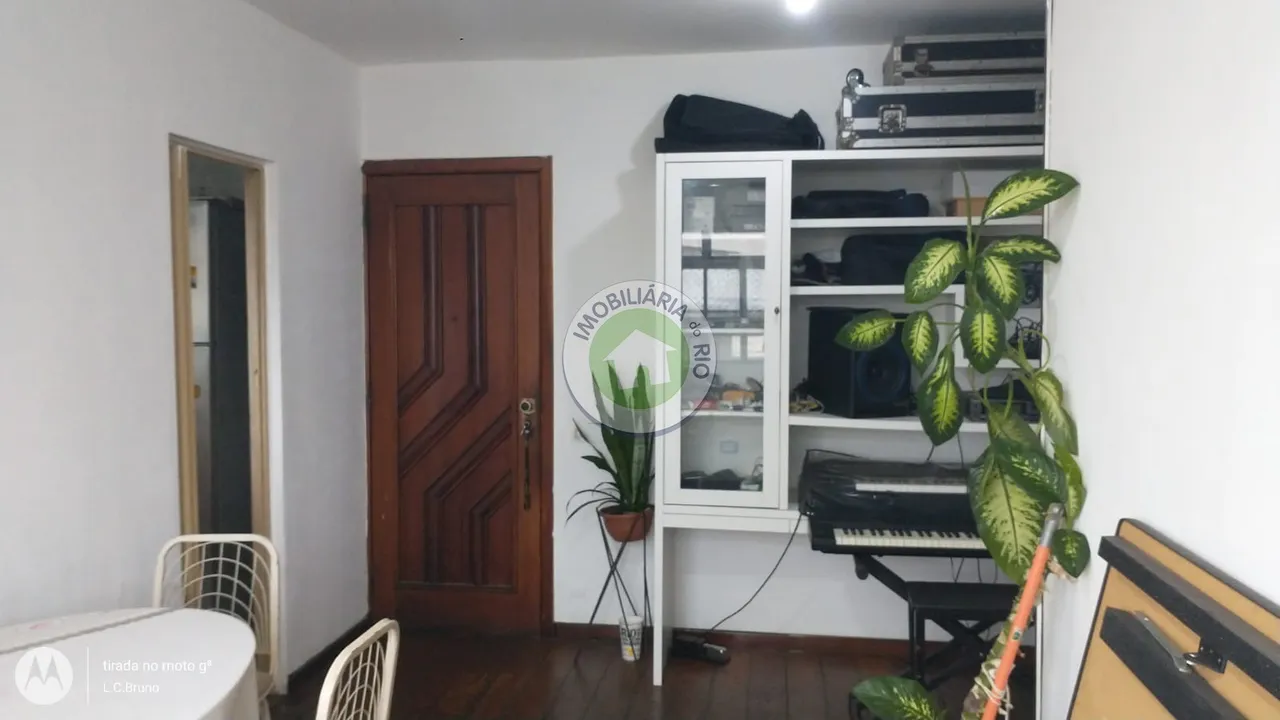 Ótimo Apartamento à venda no Rio de Janeiro - Taquara: 2 quartos, 1 sala, 1 banheiro, 1 va