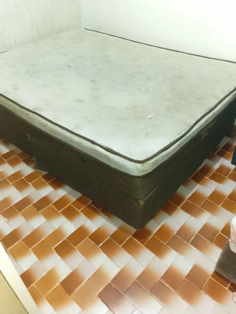 Cama de casal box