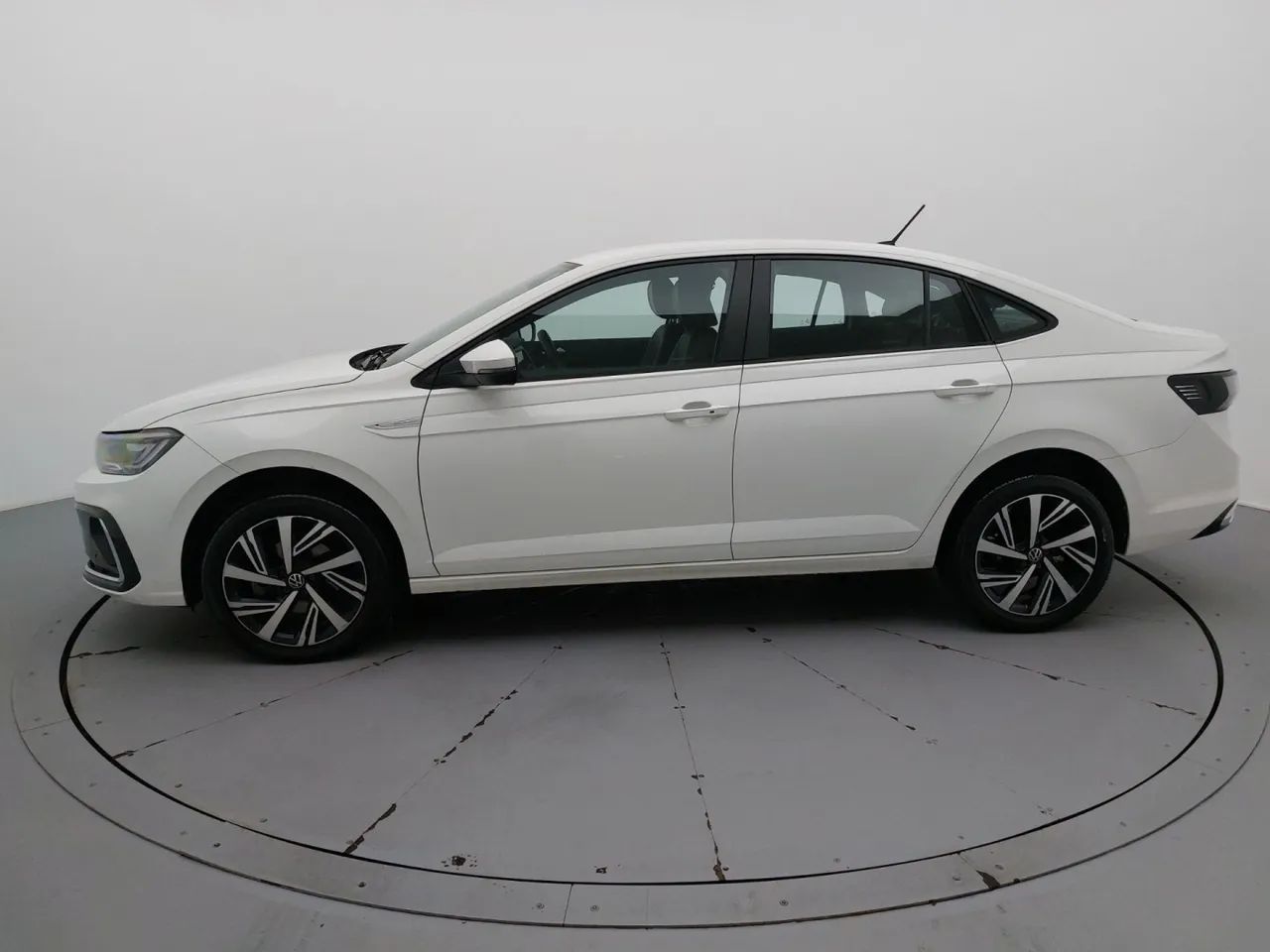Volkswagen Virtus Highline 200 TSI 1.0 Flex 12V Aut, foto 2 de 18