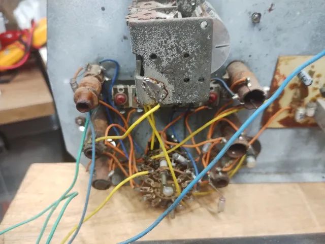 chassi de radio antigo - Foto 6