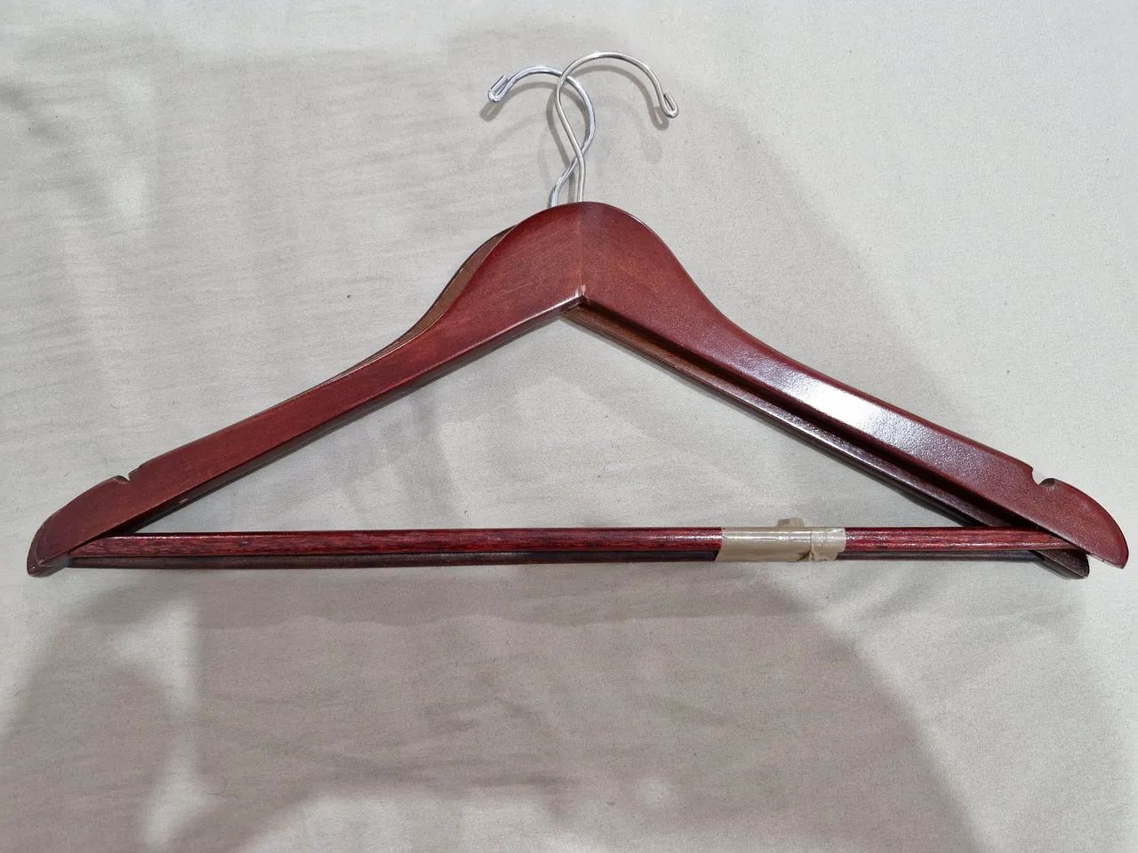 Cabide de madeira  - Foto 4