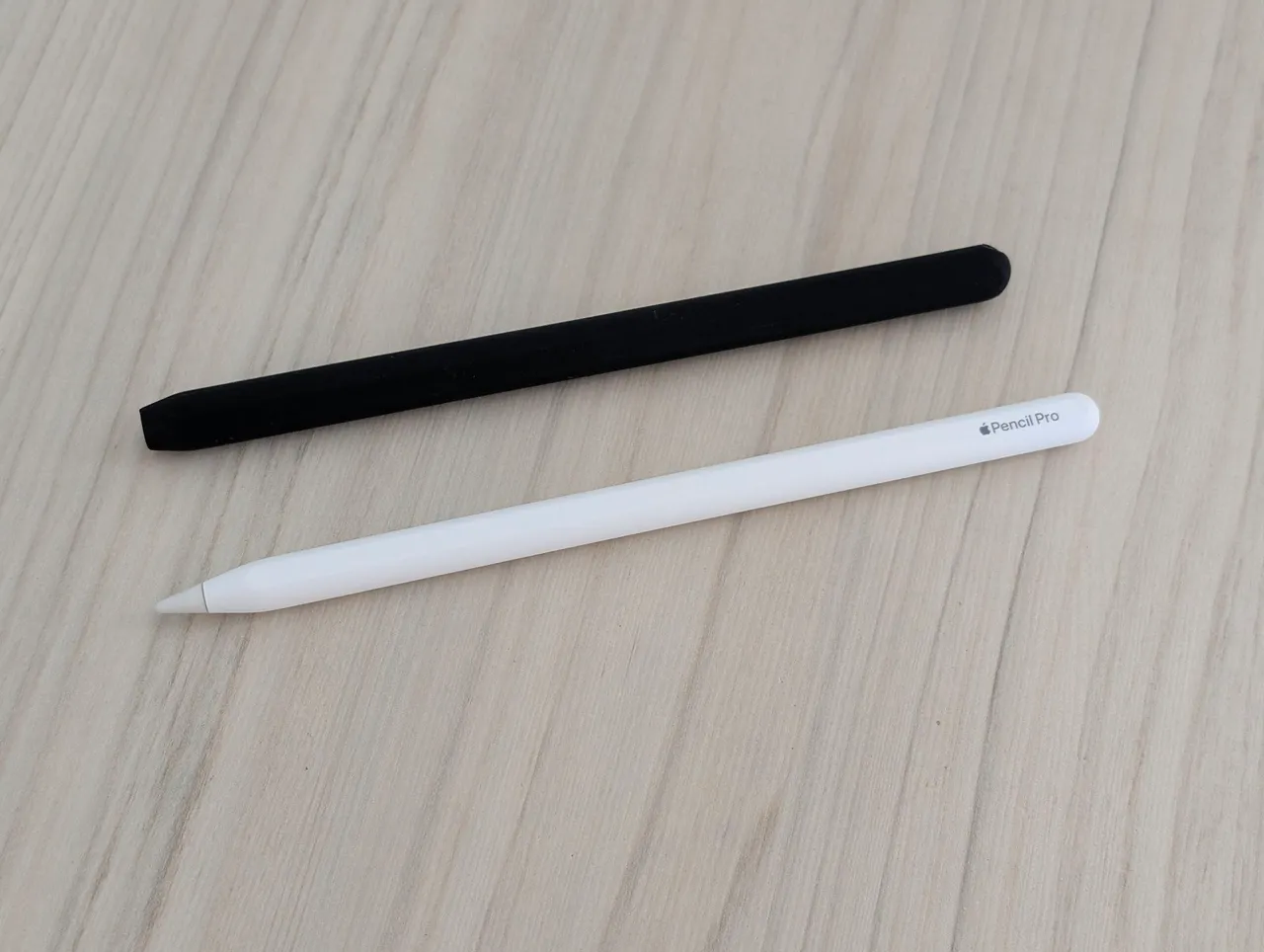Apple Pencil Pro e Capa Protetora - SEMINOVO