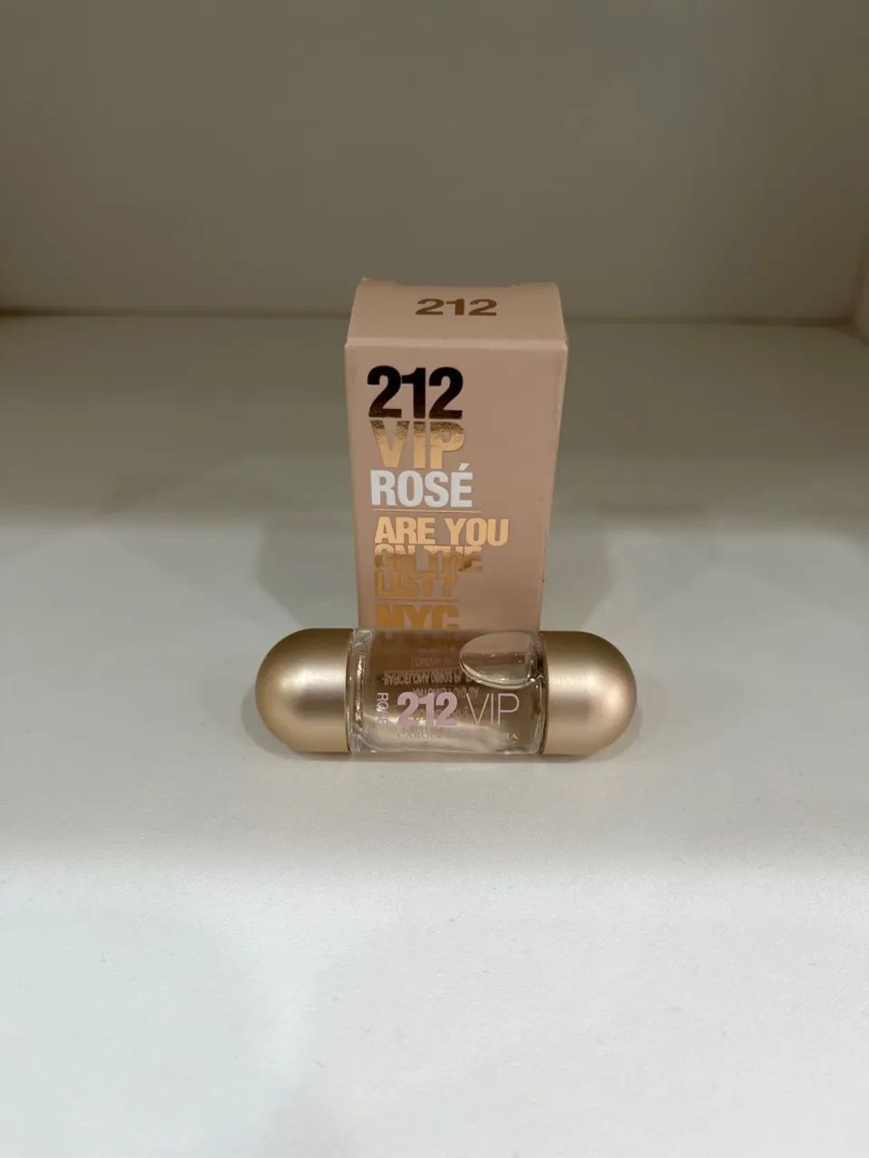 Perfume Miniatura 212 Vip Rosé edp 5ml Carolina Herrera
