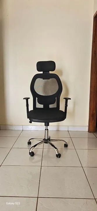 Cadeira de Escritório Giratória com Rodas