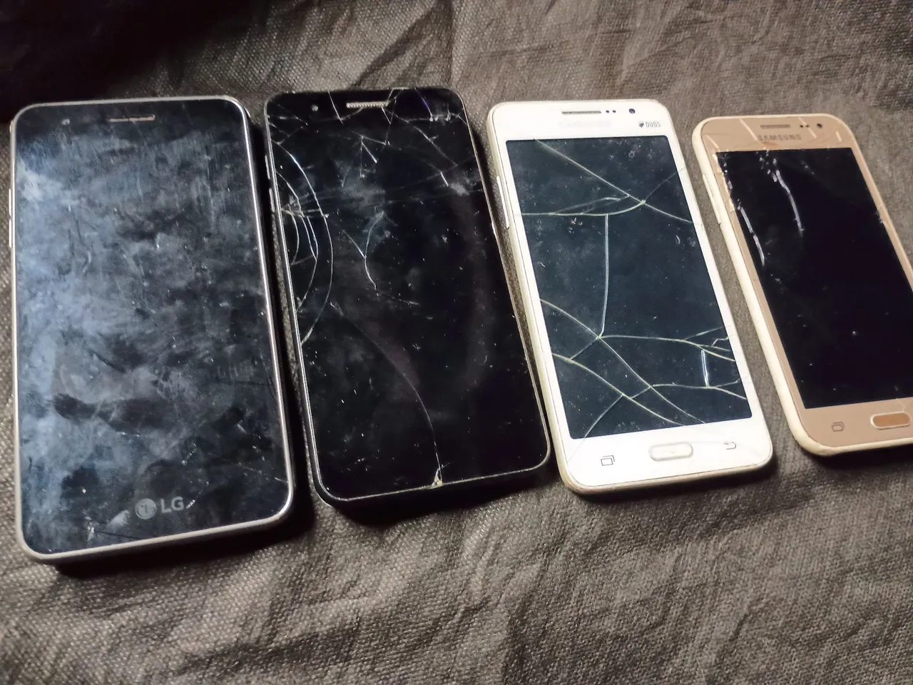 VENDO CELULARES PARA VENDA DE PEÇAS, NENHUM ESTÁ FUNCIONANDO!