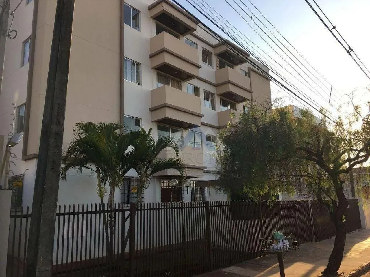 Apartamento com 2 dormitórios à venda, 52 m² por R$ 230.000,00 - Portal de Versalhes 1 - L