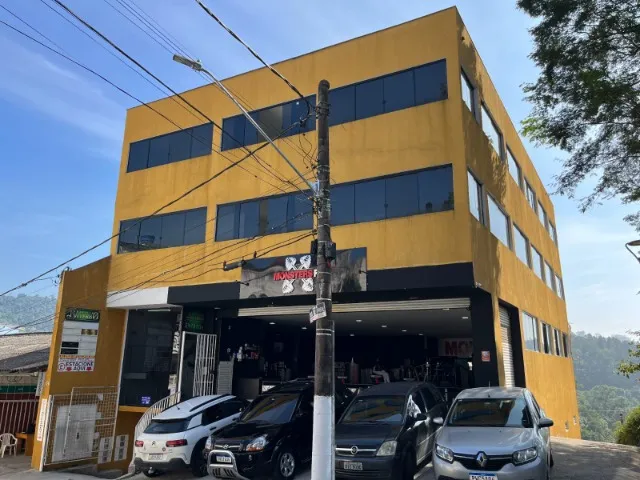 Salas Comerciais de Diversos Tamanhos no Centro de Cotia