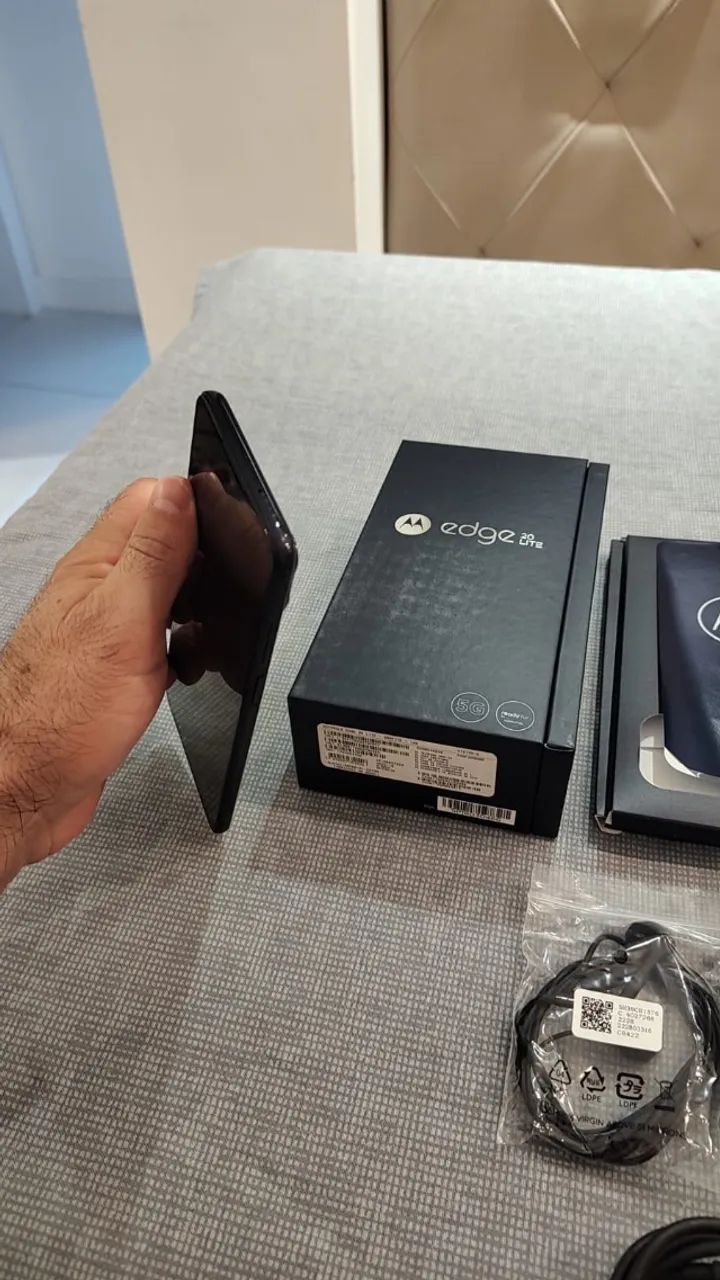 Motorola Edge 20 lite - Foto 2