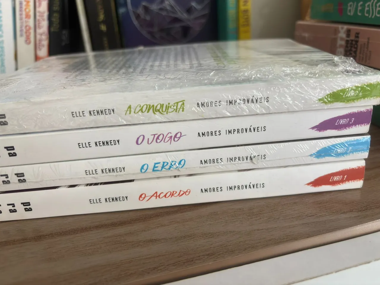 Livros da série Amores Improváveis - Elle Kennedy