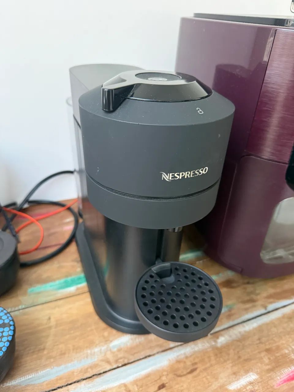 Cafeteira NESPRESSO VERTUO NEXT FOSCO - Foto 3