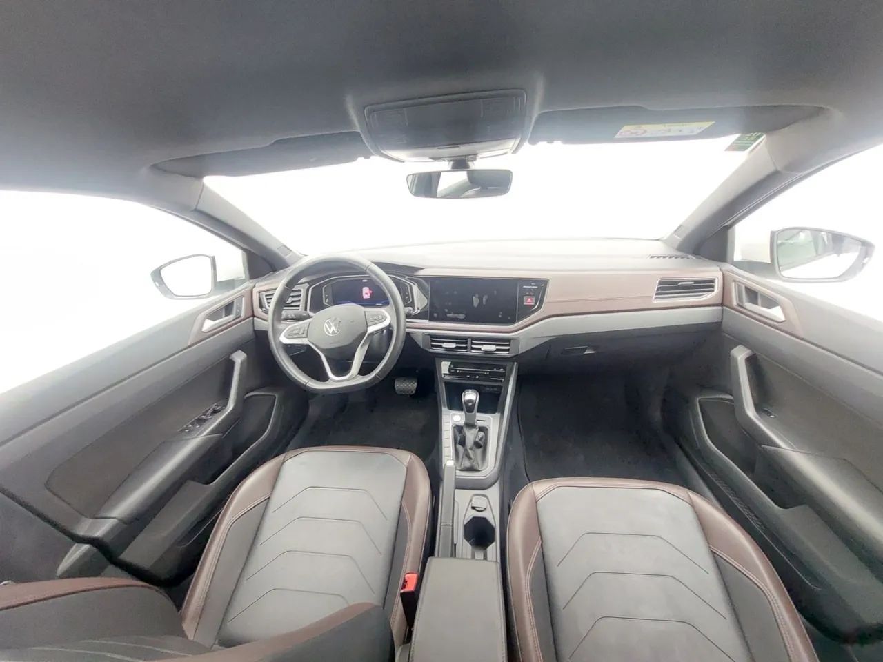 Volkswagen Virtus Highline 200 TSI 1.0 Flex 12V Aut, foto 15 de 18