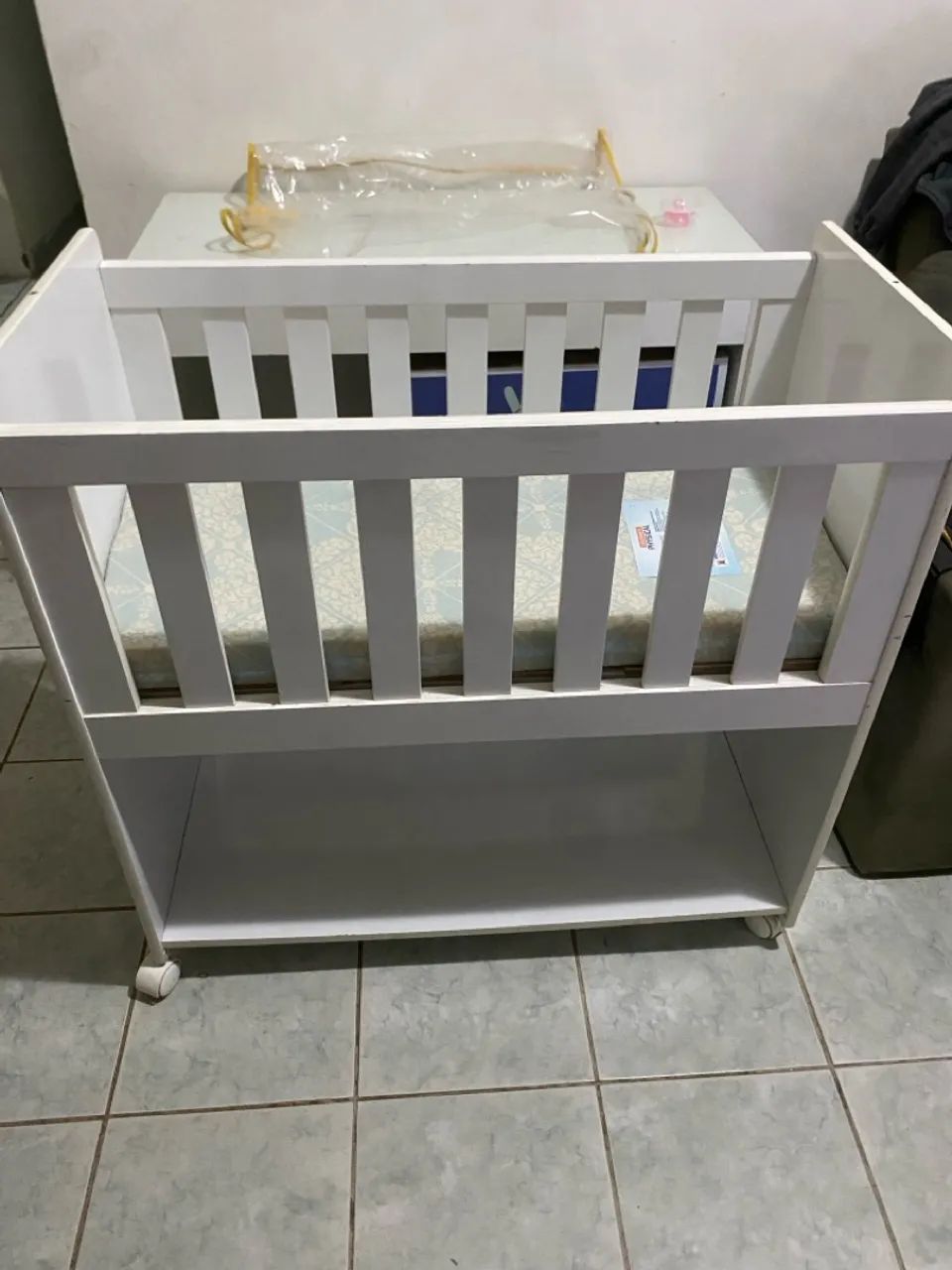 Mini Berço Branco com Grade64298914354946121