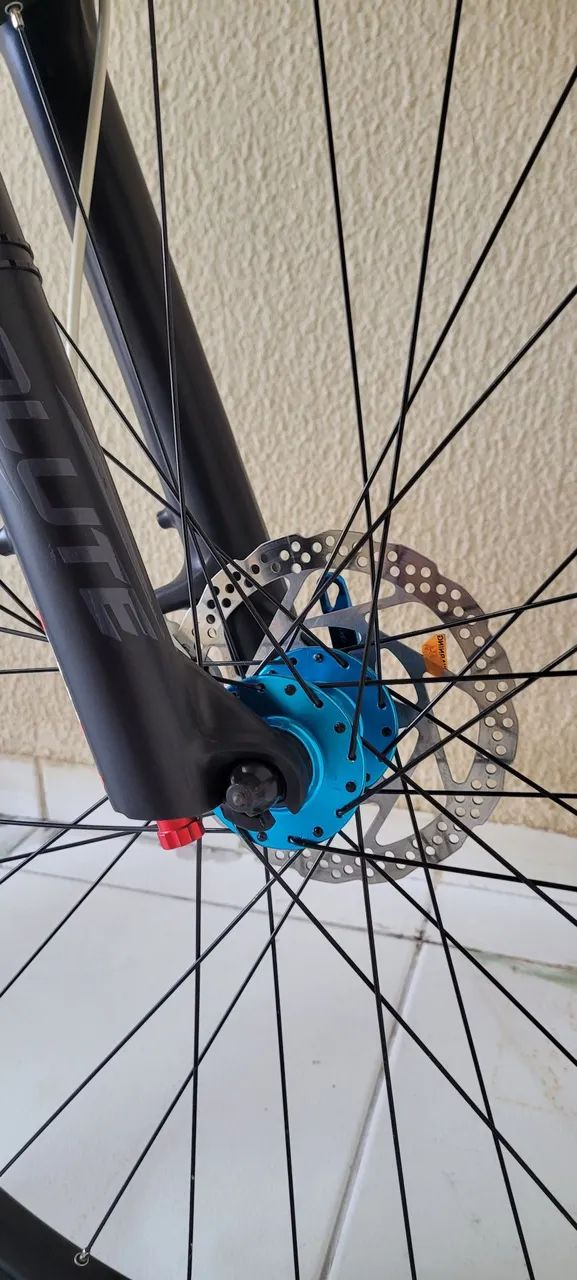 Bicicleta Absolute Aro 29 Grupo Shimano Deore 30V (Nova) - Foto 4