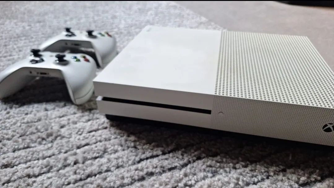 Xbox One S