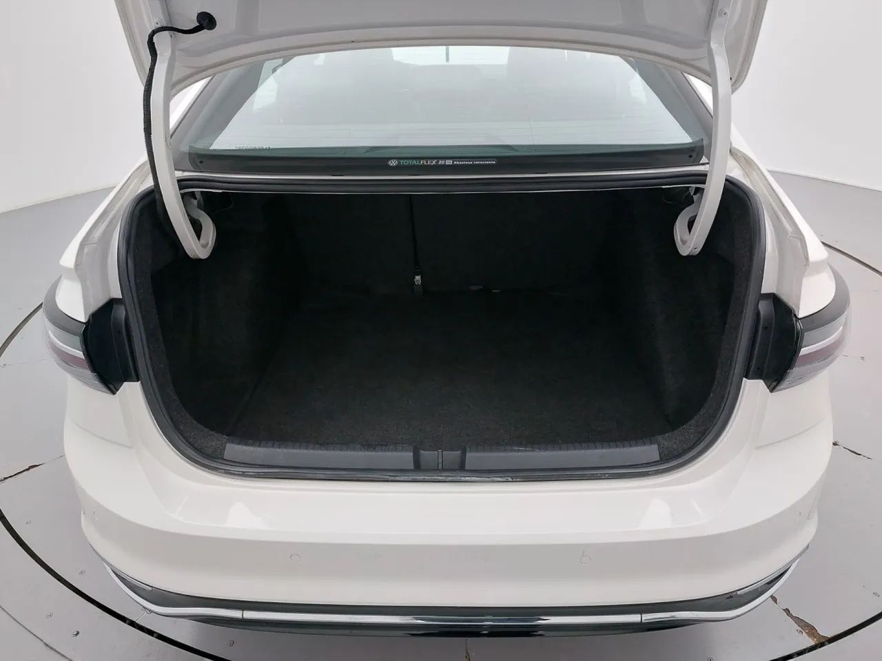 Volkswagen Virtus Highline 200 TSI 1.0 Flex 12V Aut, foto 9 de 18
