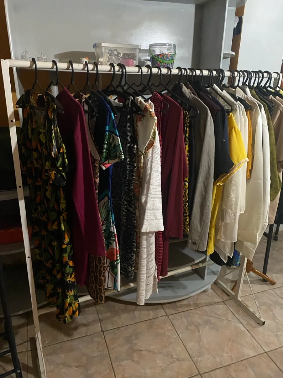 Promoção Araras de roupas femininas