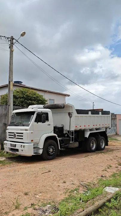 Caçamba 18310  ano 2003