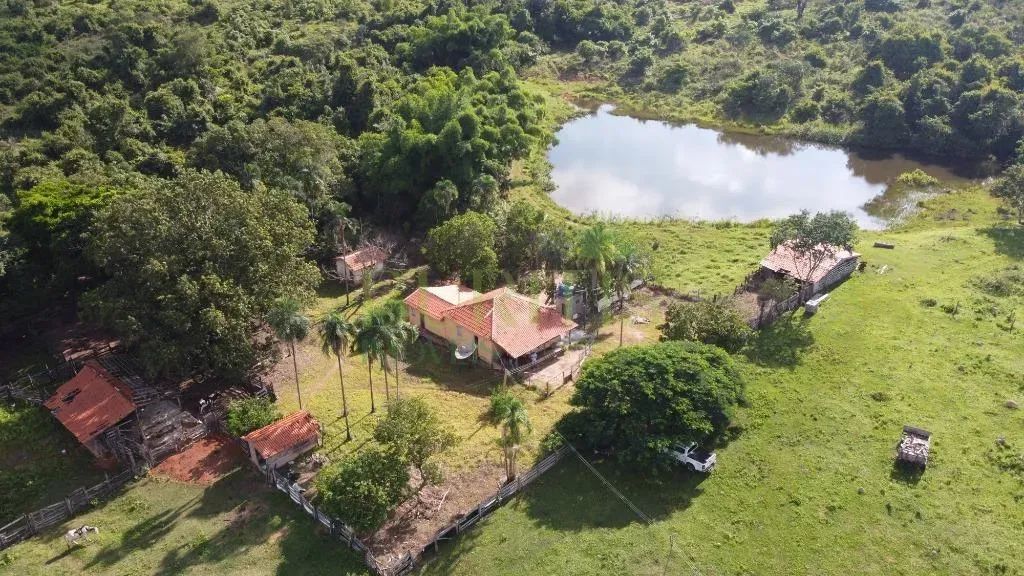 Fazenda à venda em Ivolândia, Imóvel Rural, com 2 quartos, com 387.2 hectares