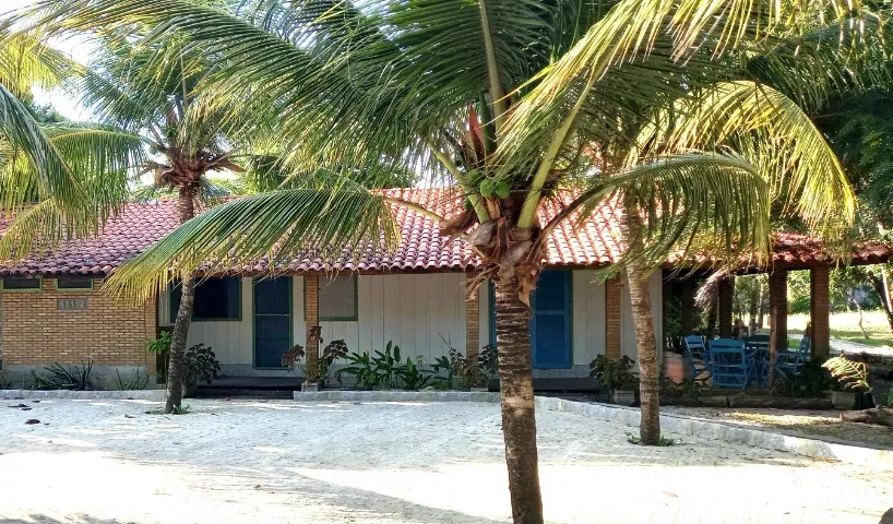 Vendo ou troco POUSADA pertinho do mar na Paraiba.