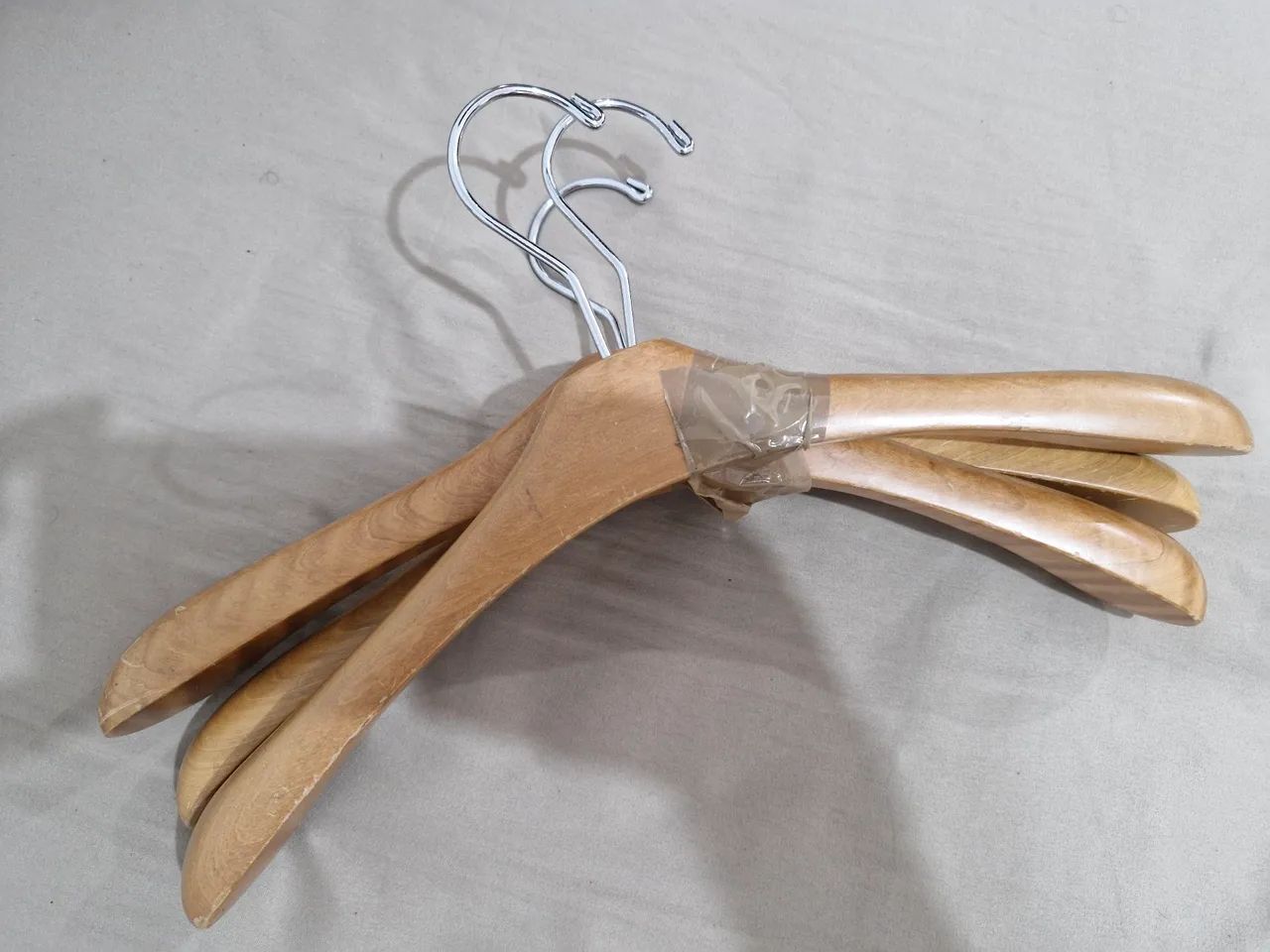 Cabide de madeira  - Foto 3