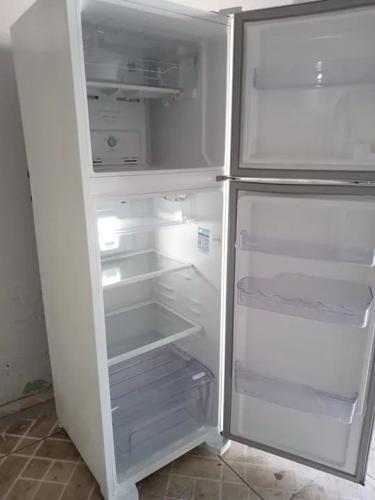 Geladeira Electrolux funcionando  - Foto 4