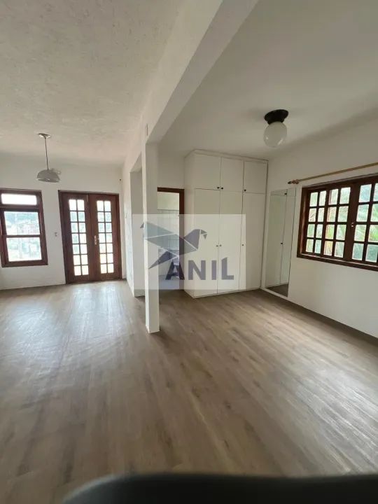 Casa comercial, com deque e linda vista definitiva! - Foto 9