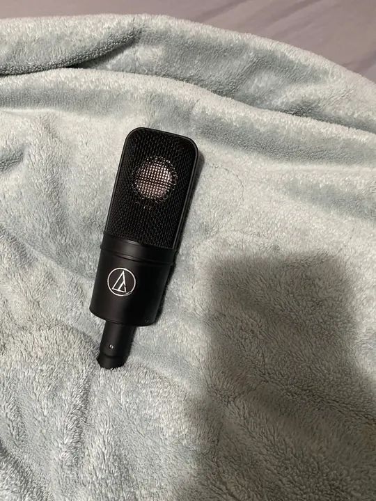 Microfone AT4040 condensador