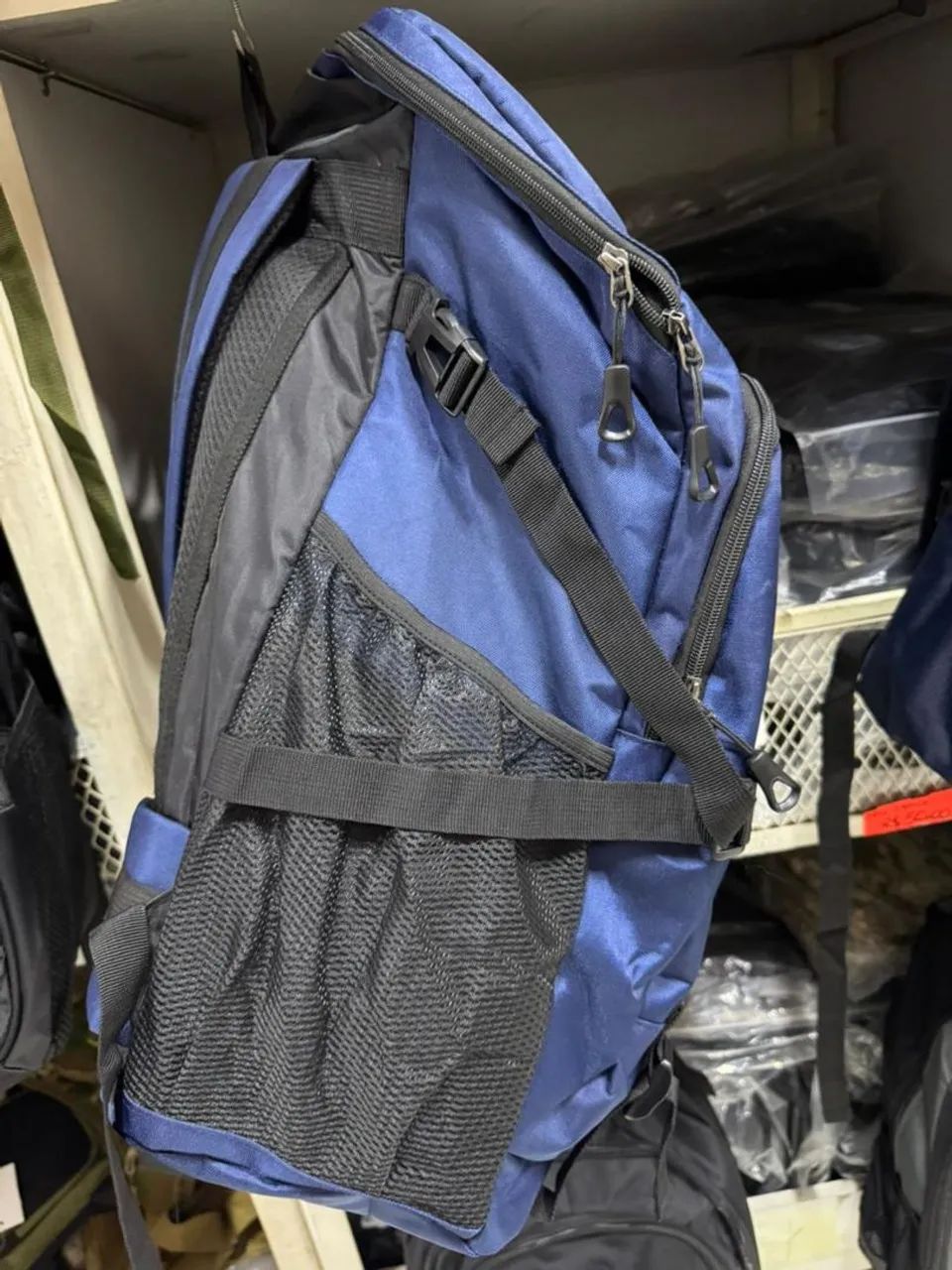 Mochila grande estilo camping com espaço para notebook  - Foto 2