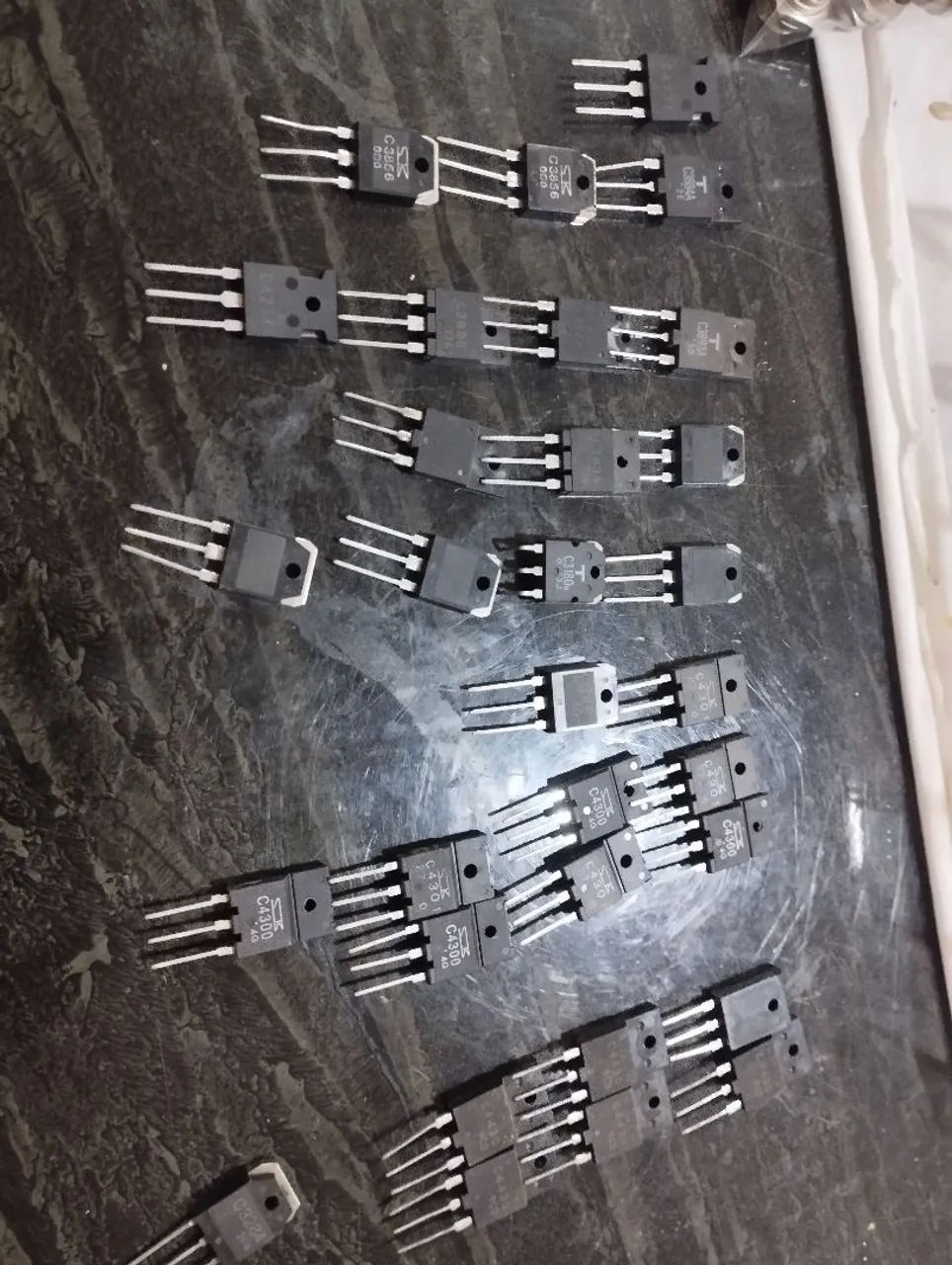 Transistores C4300 e C3284 - Diversos - Foto 3