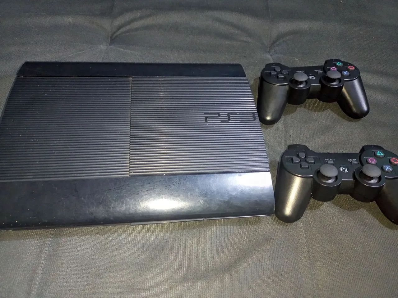 PlayStation 3 Super Slim + 6 Jogos Digitais + 2 Controles - Ótimo Estado! 