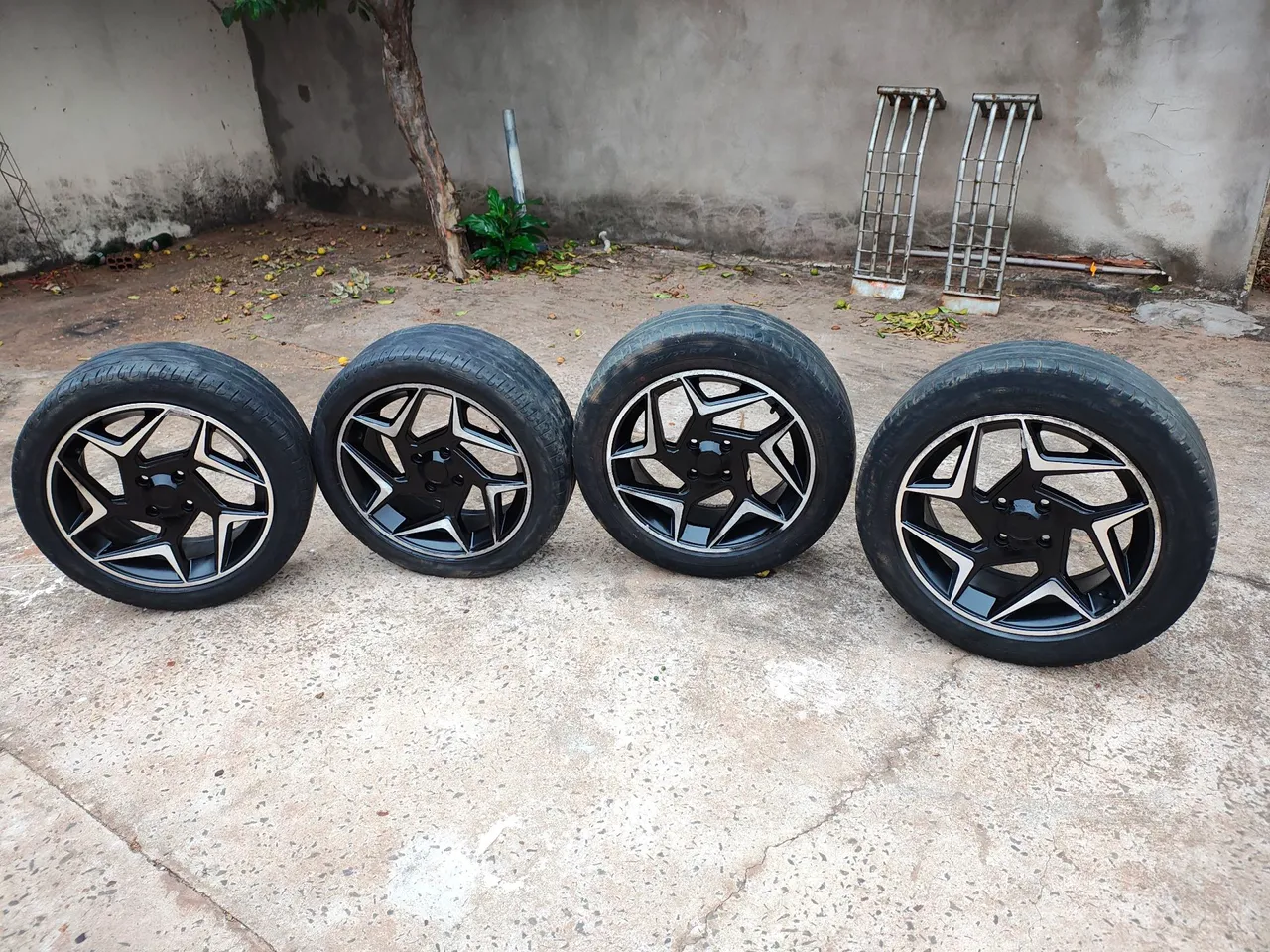 Jogo de roda usada do New fiesta aro 17