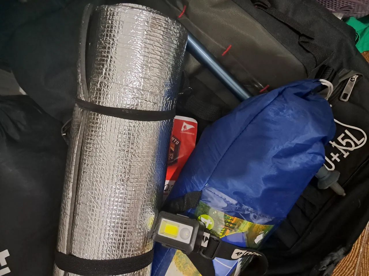 Kit Camping Completo - Barraca, Mochila 60 lt Saco de Dormir e Acessórios