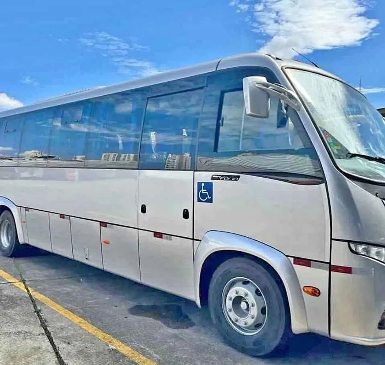 Ônibus Executivo com Acessibilidade