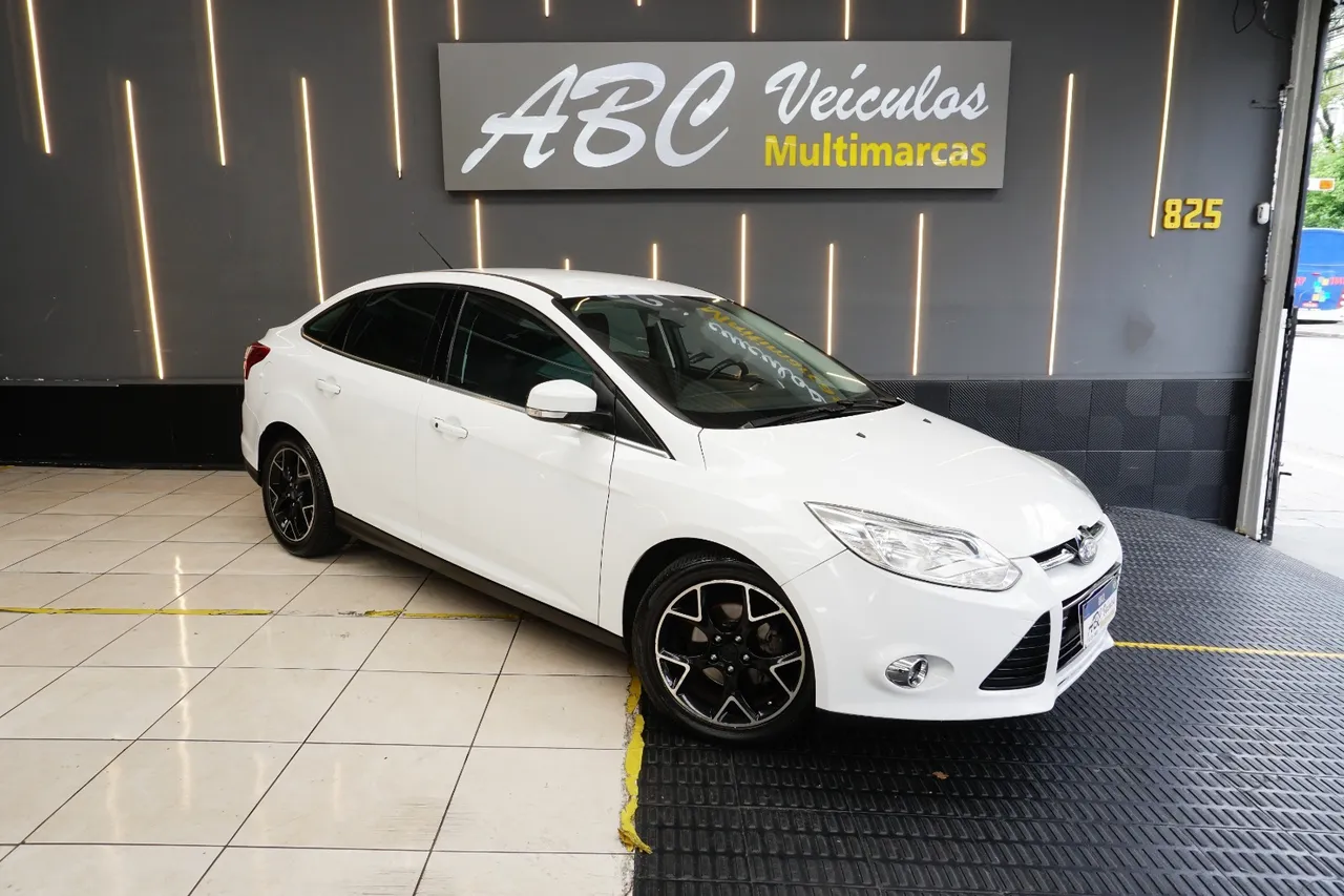 Ford Focus 2.0 Titanium Sedan 16V Flex 4P Powershift
