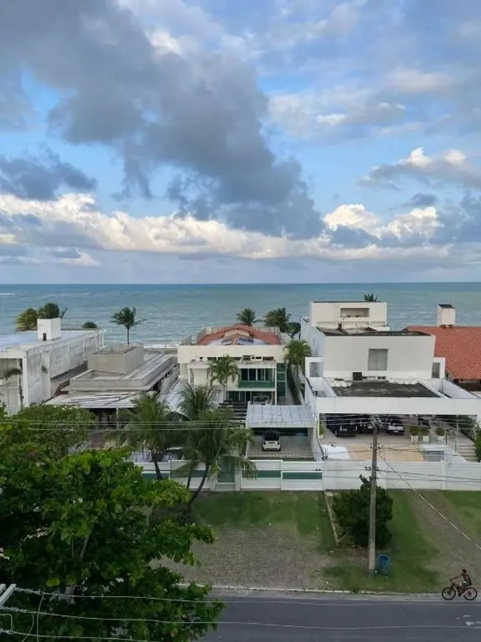 Valor de OPORTUNIDADE VISTA MAR para ALUGUEL! Excelente FLAT MOBILIADO e EQUIPADO para ALU