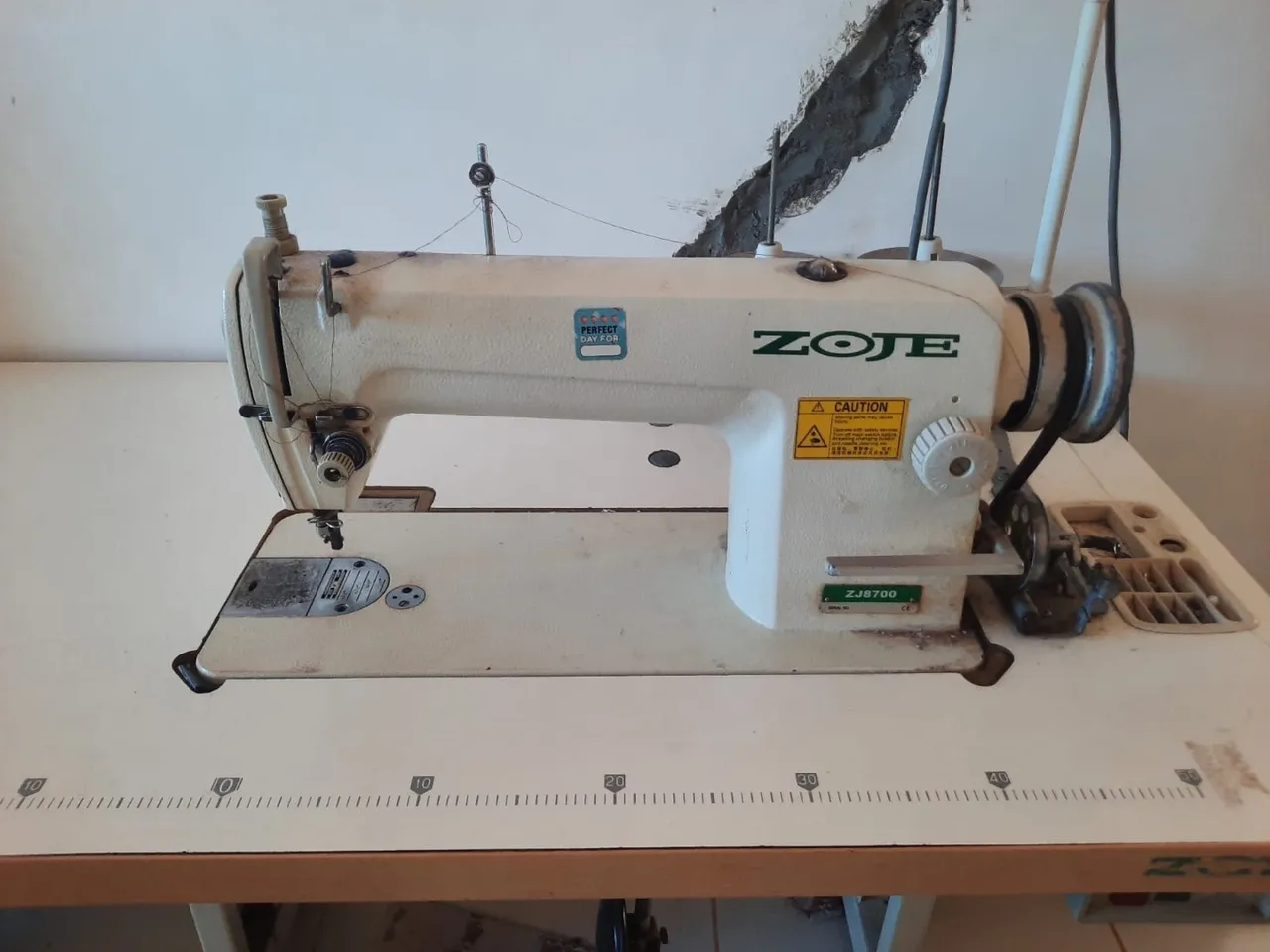 Máquina de Costura Industrial ZOJE ZJ8700