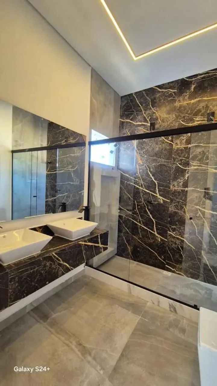Casa para Venda em Rio das Ostras, Alphaville, 3 dormitórios, 3 suítes, 5 banheiros, 4 vag - Foto 4