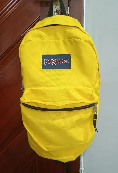 Mochila Jansport amarela