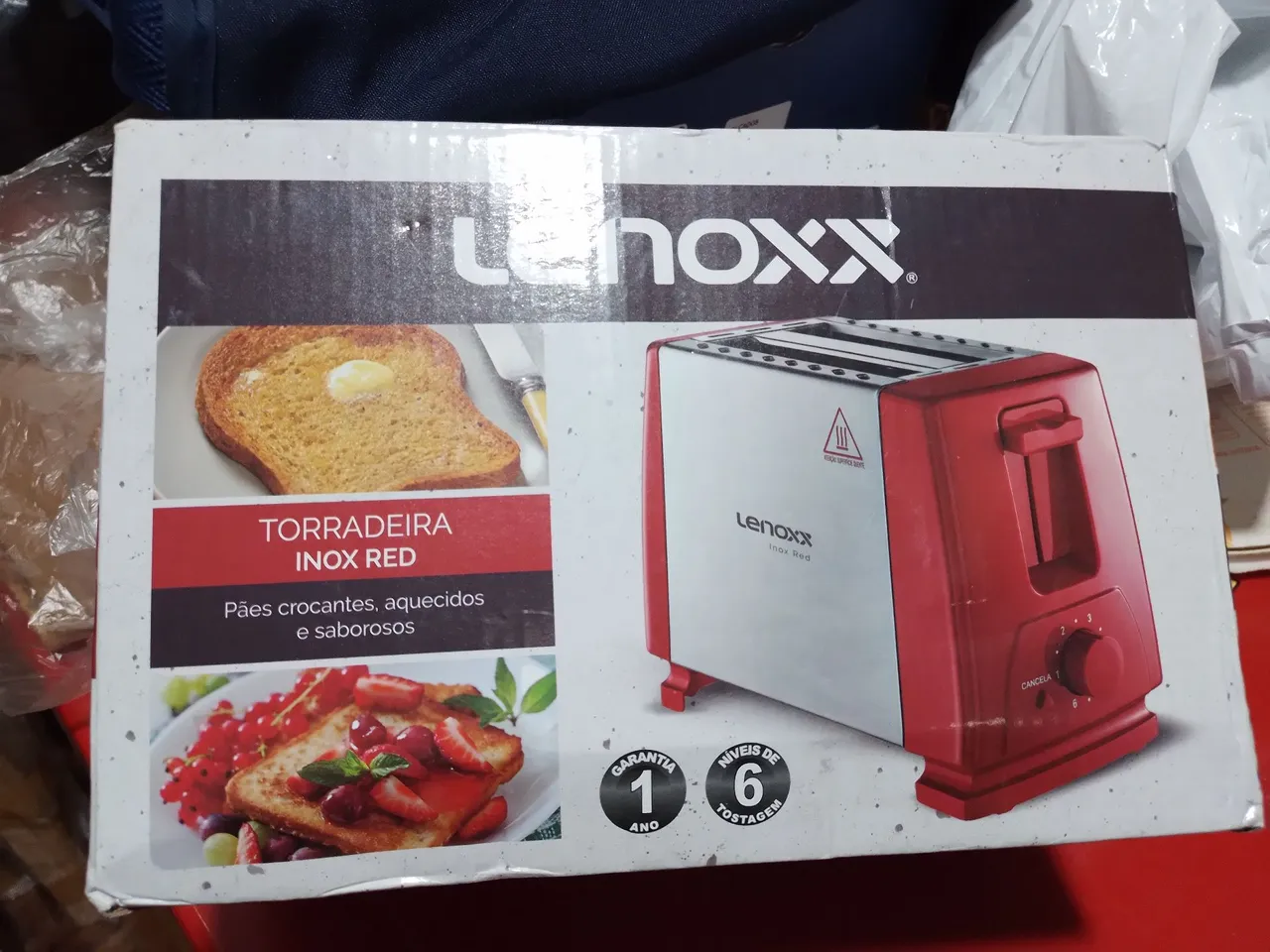 Torradeira Inox Red Lenoxx - Pães crocantes e saborosos!