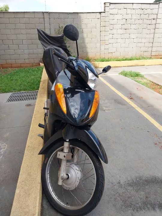 BIZ  100. 2013  ES    - Foto 2