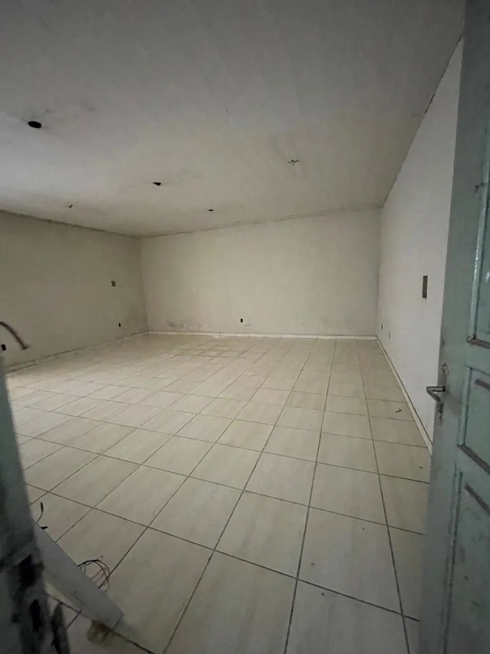Alugo salas comerciais tanto em cima como em baixo tenho pra alugar - Foto 3