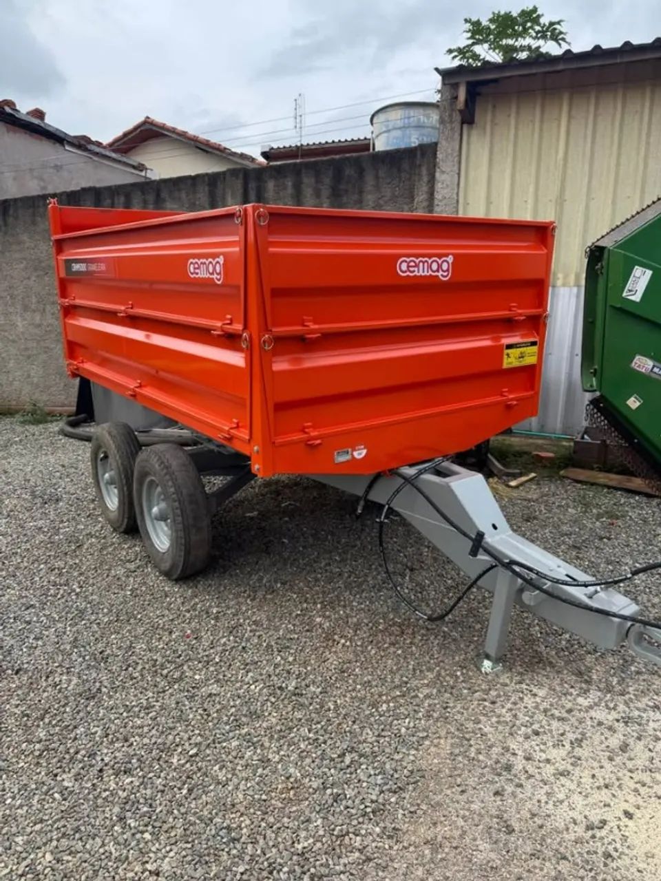 Carreta Agrícola Basculante Cemag 5000