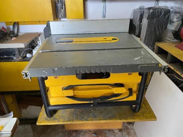 Serra de Bancada DeWalt DW745 - Foto 2